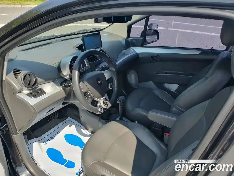 Chevrolet Spark 2013 1.0 гидро в Москве, фото 8