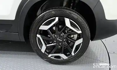 Kia Seltos 2024 1.6 гидро в Москве № 115123, миниатюра 5
