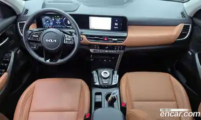 Kia Seltos 2024 1.6 гидро в Москве № 115123, миниатюра 7
