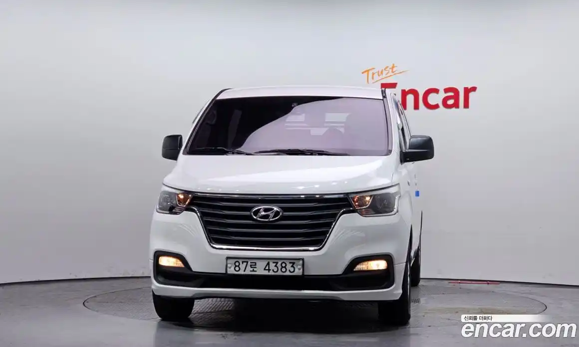 Hyundai Starex 2018 2.5 гидро в Москве № 1537477, фото 3