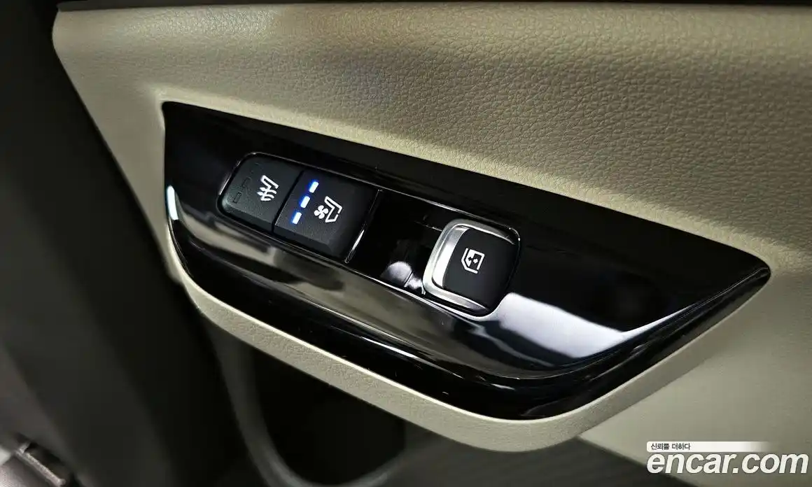 Kia Canival 2023 3.5 гидро в Москве № 1538328, фото 19