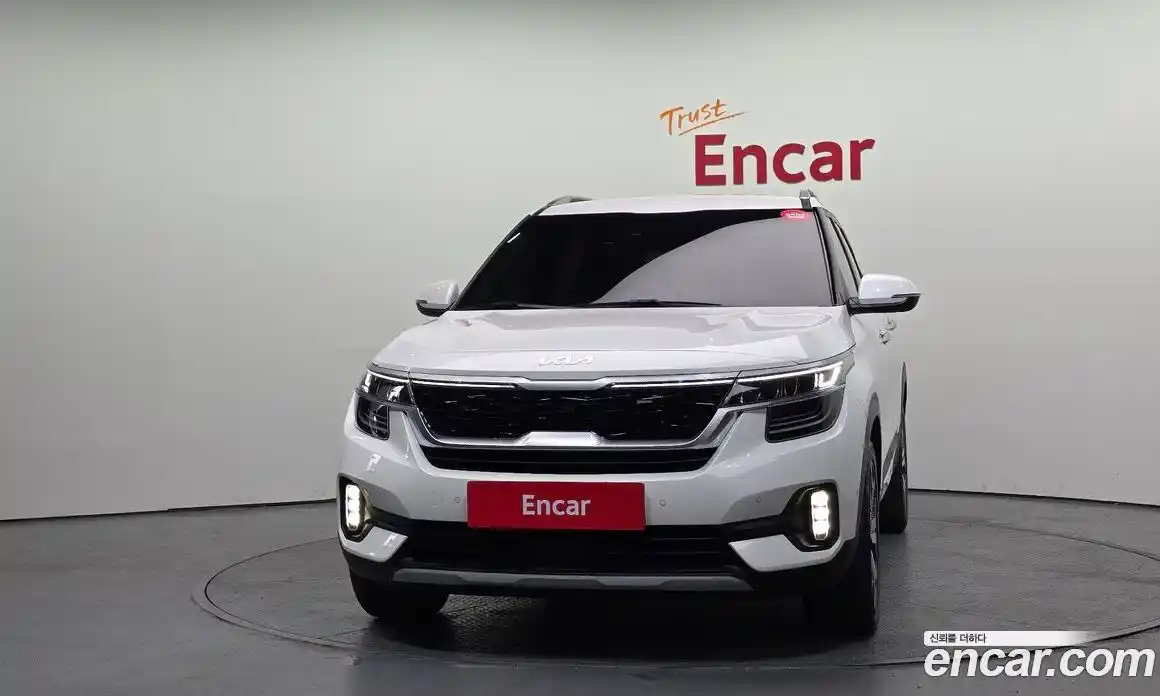 Kia Seltos 2022 1.6 гидро в Москве № 1538684, фото 3