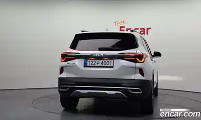 Kia Seltos 2022 1.6 гидро в Москве № 1538684, миниатюра 4