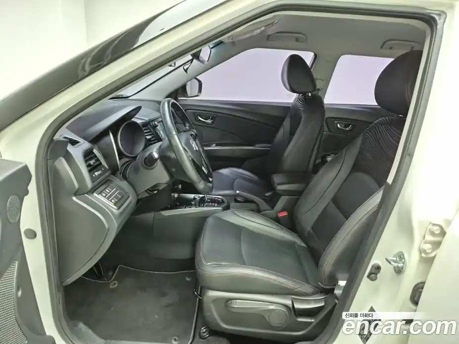 SsangYong TIBOLI 2016 1.6 гидро в Москве № 1540343, фото 8