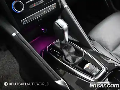 Renault QM6 2018 2.0 гидро в Москве № 1543671, миниатюра 9