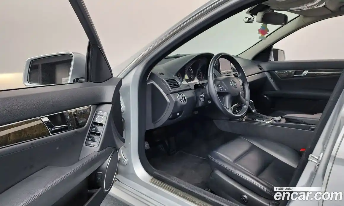 Mercedes-Benz C-Class 2009 2.5 гидро в Москве № 1545647, фото 10