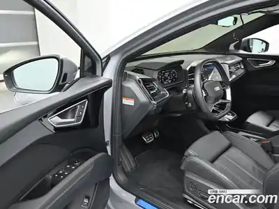 Audi Q4 e-tron 2024 1.0 гидро в Москве № 1546583, миниатюра 11
