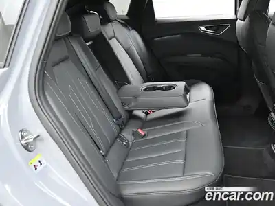 Audi Q4 e-tron 2024 1.0 гидро в Москве № 1546583, миниатюра 12