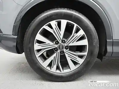 Audi Q4 e-tron 2024 1.0 гидро в Москве № 1546583, миниатюра 5