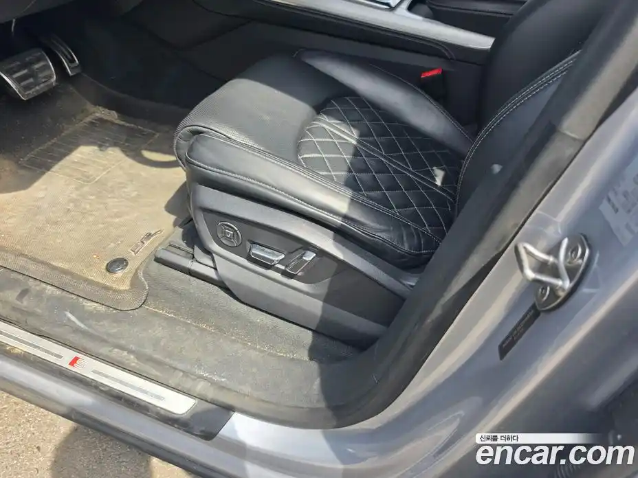 Audi Q8 2021 3.0 гидро в Москве № 1546630, фото 6
