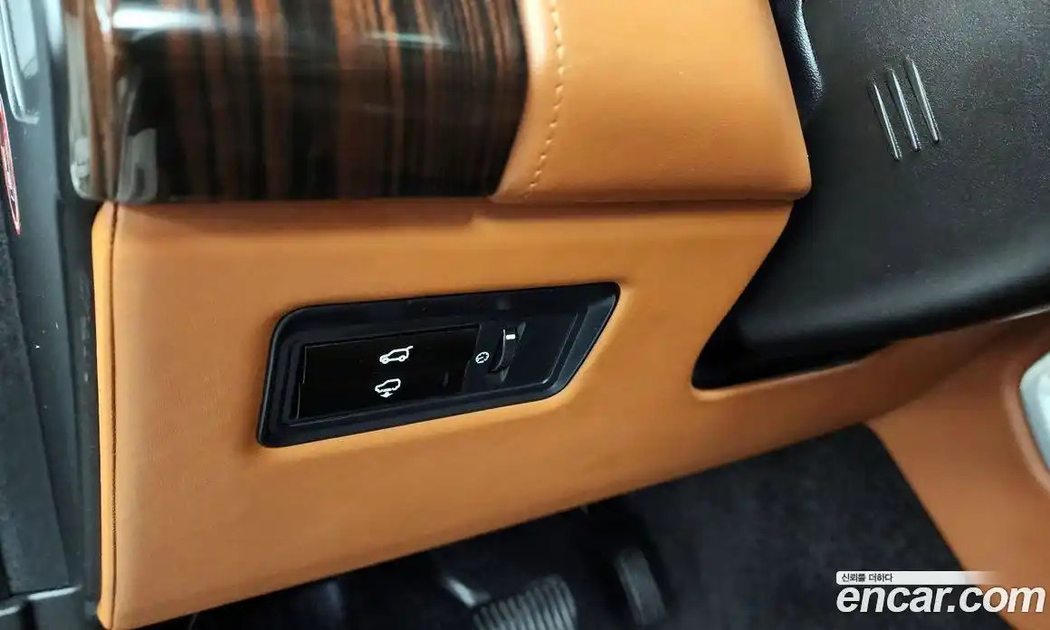 Land Rover Range-Rover 2015 4.4 гидро в Москве № 1547785, фото 16