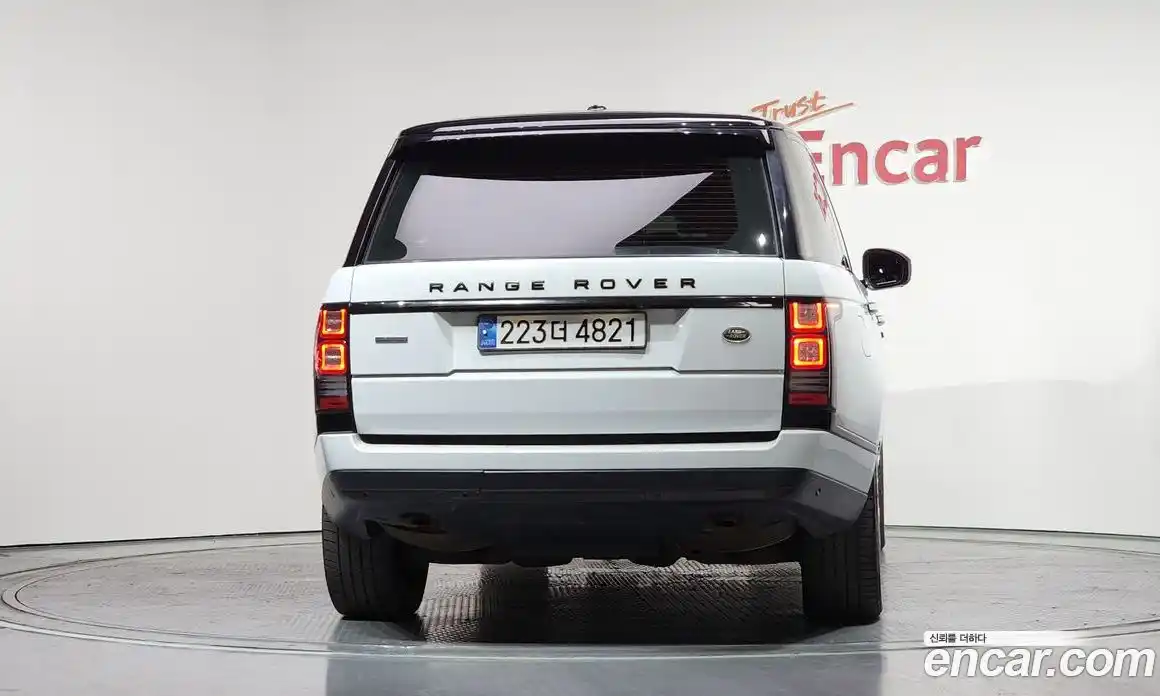Land Rover Range-Rover 2015 4.4 гидро в Москве № 1547785, фото 4