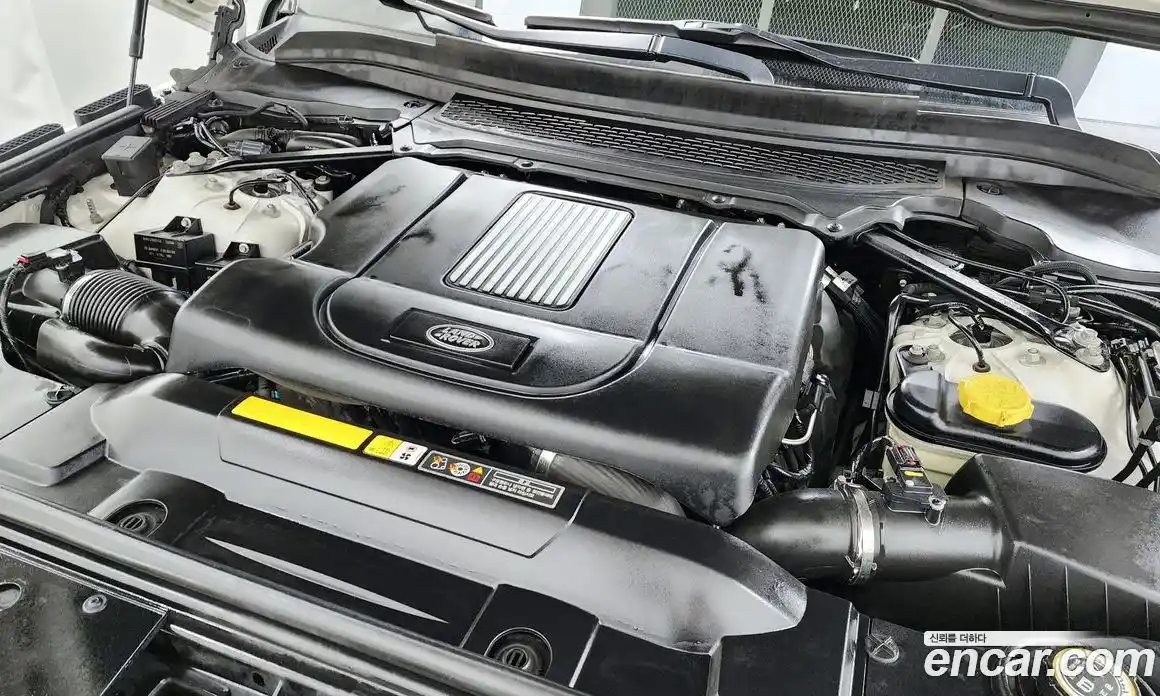 Land Rover Range-Rover 2015 4.4 гидро в Москве № 1547785, фото 6