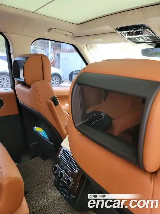 Land Rover Range-Rover 2017 4.4 гидро в Москве № 1547836, фото 4