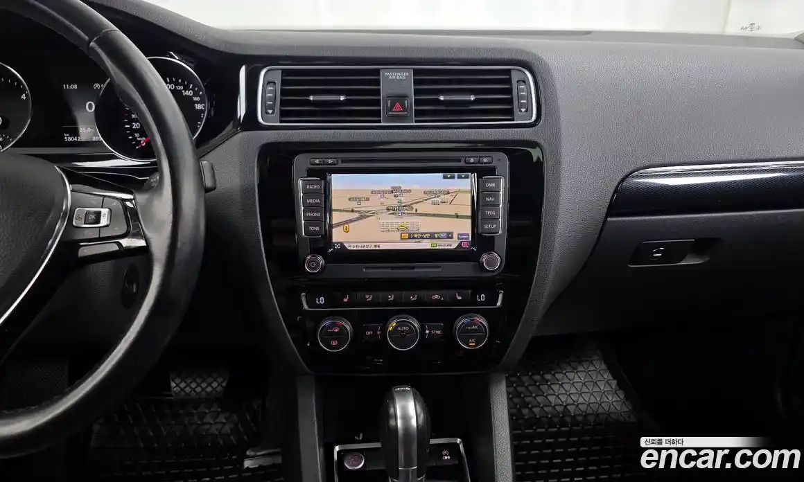 Volkswagen Jetta 2015 2.0 гидро в Москве № 1549116, фото 13