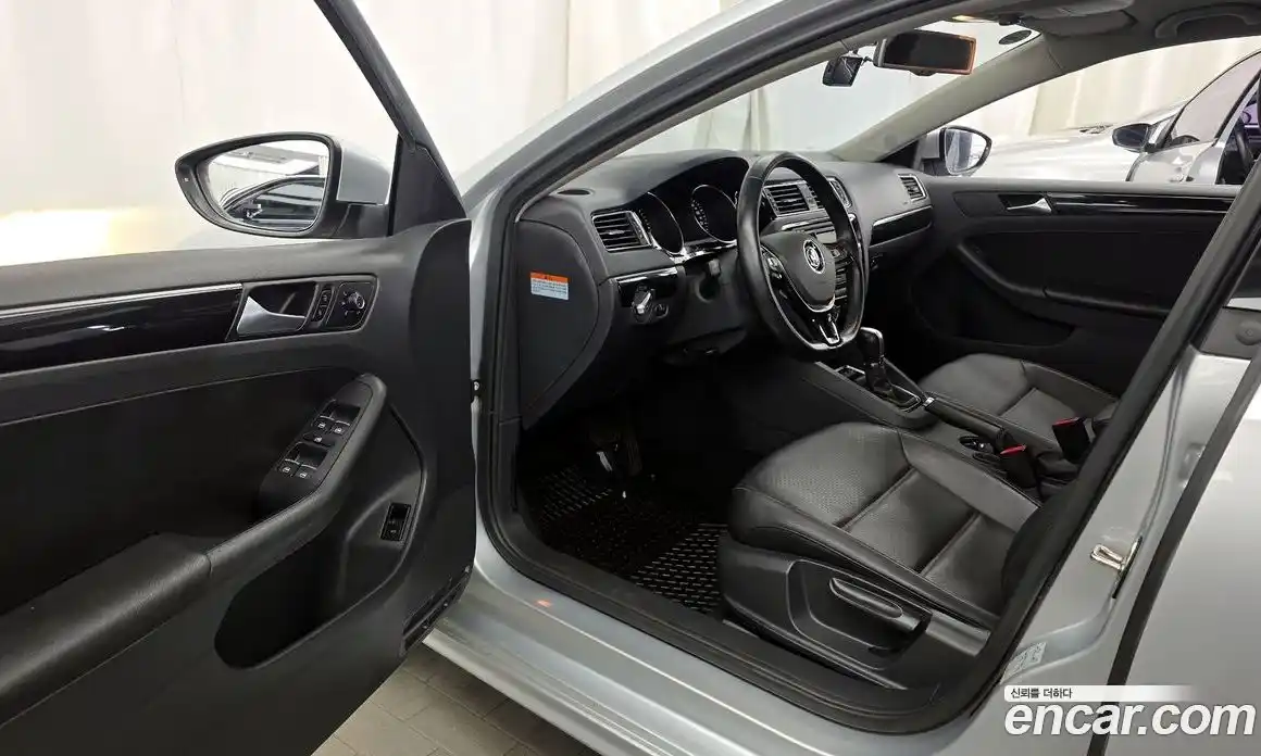 Volkswagen Jetta 2015 2.0 гидро в Москве № 1549116, фото 10