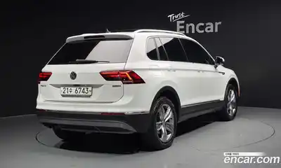Volkswagen Tiguan 2018 2.0 гидро в Москве № 1549253, миниатюра 2