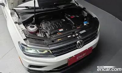 Volkswagen Tiguan 2018 2.0 гидро в Москве № 1549253, миниатюра 6