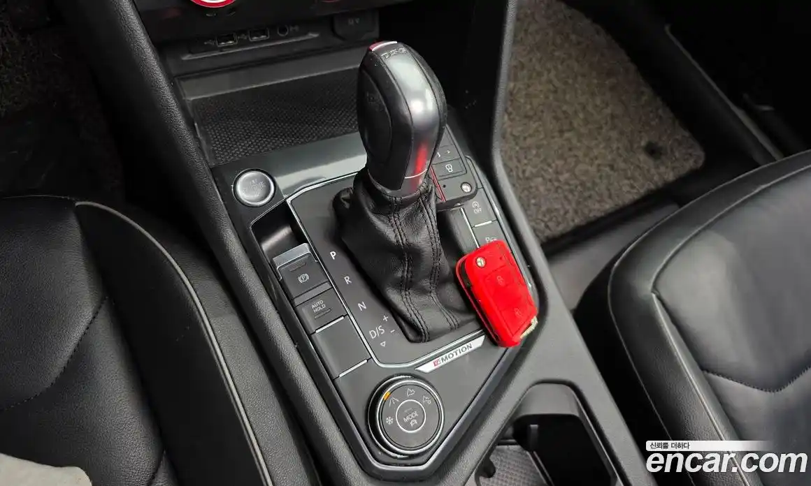 Volkswagen Tiguan 2018 2.0 гидро в Москве № 1549253, фото 9