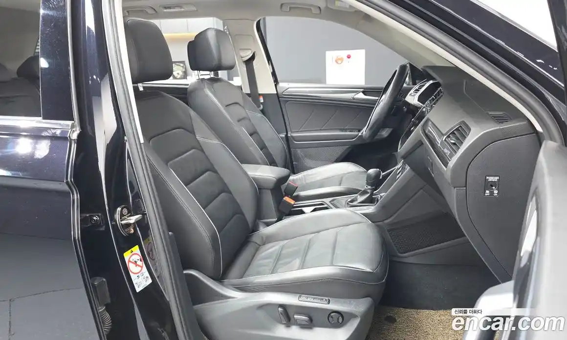 Volkswagen Tiguan 2018 2.0 гидро в Москве № 1549290, фото 11
