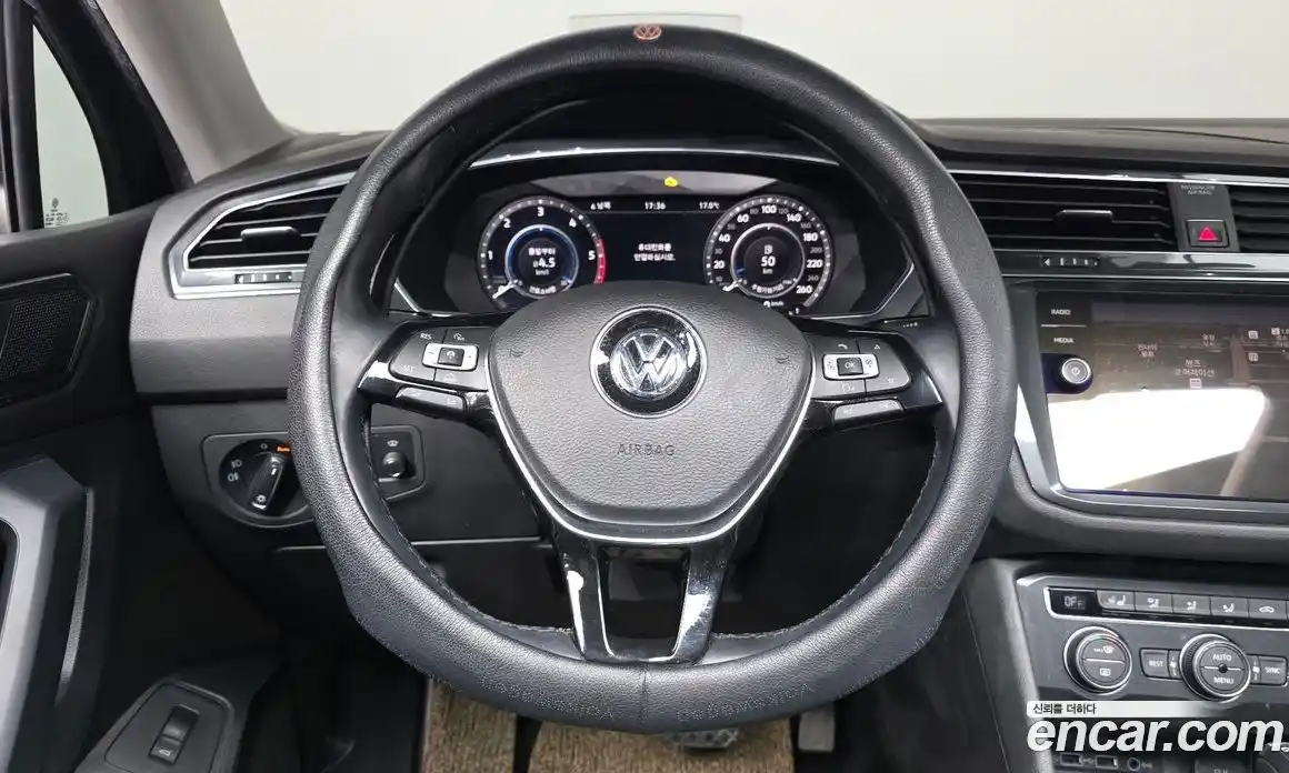 Volkswagen Tiguan 2018 2.0 гидро в Москве № 1549290, фото 13