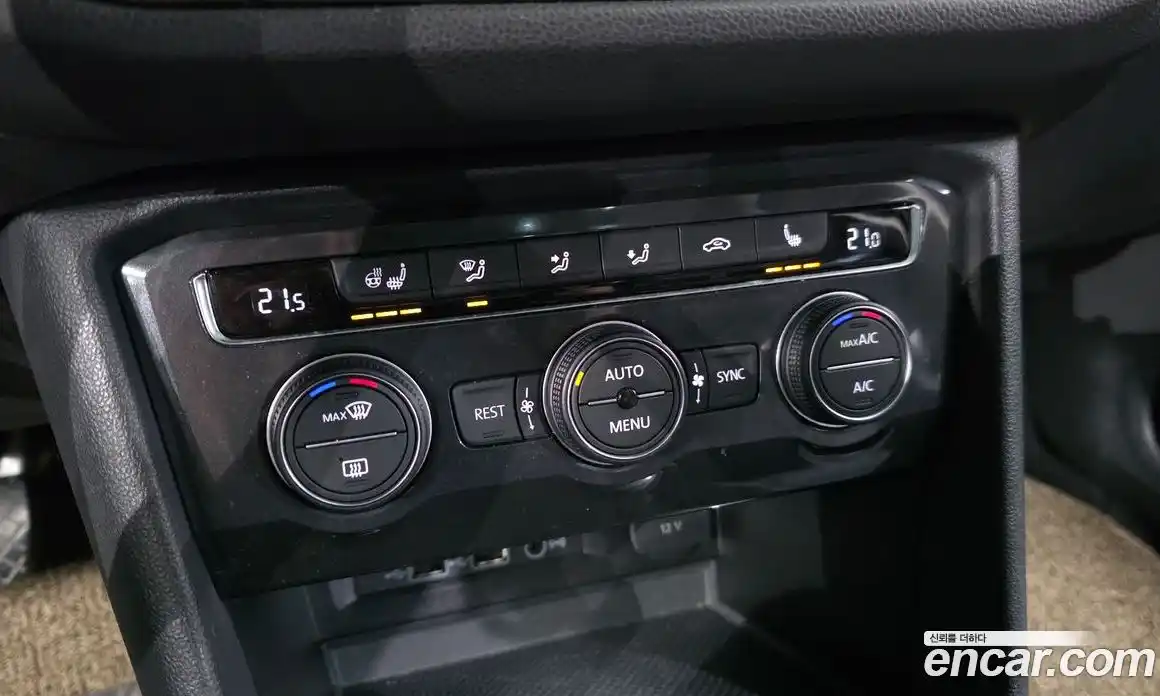Volkswagen Tiguan 2018 2.0 гидро в Москве № 1549290, фото 18