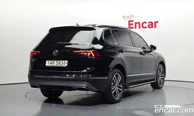 Volkswagen Tiguan 2018 2.0 гидро в Москве № 1549290, миниатюра 2
