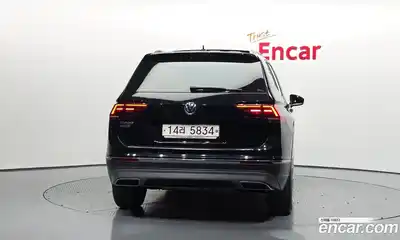 Volkswagen Tiguan 2018 2.0 гидро в Москве № 1549290, миниатюра 4
