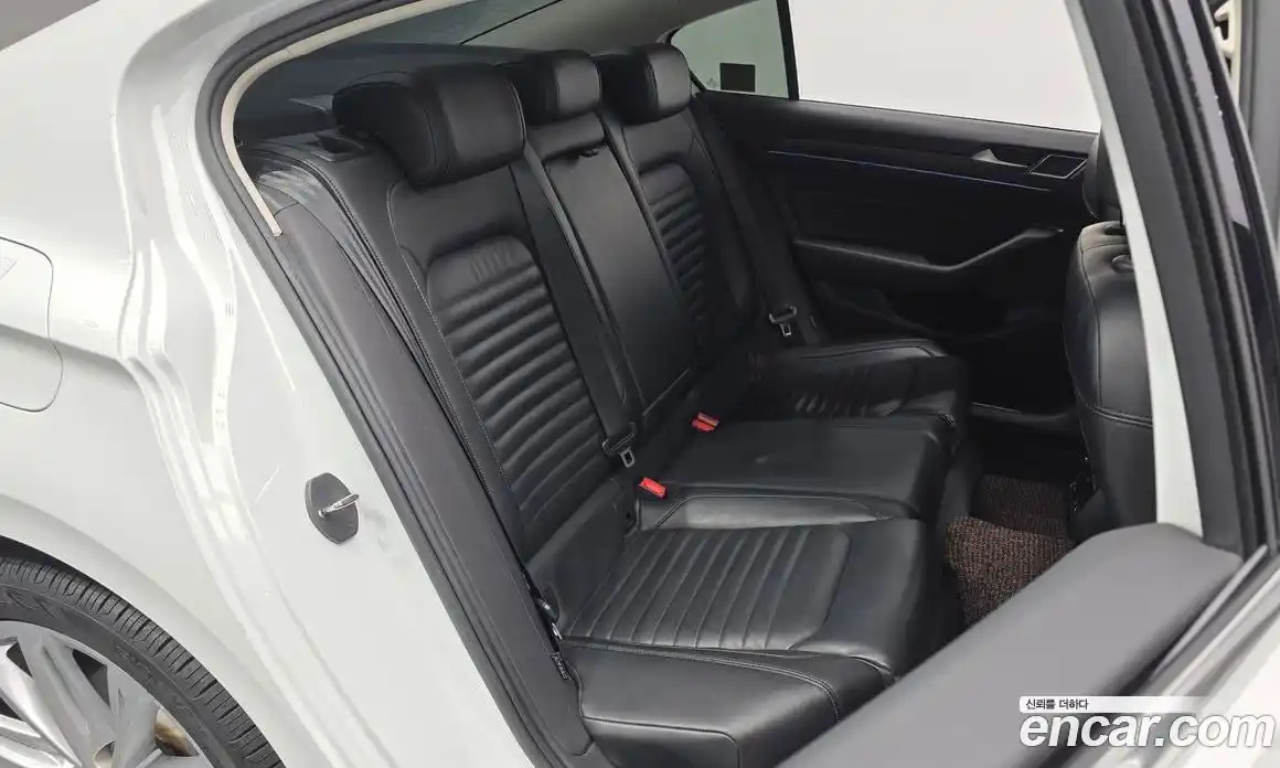 Volkswagen Passat 2018 2.0 гидро в Москве № 1549322, фото 11