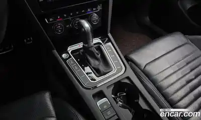 Volkswagen Passat 2018 2.0 гидро в Москве № 1549322, миниатюра 9