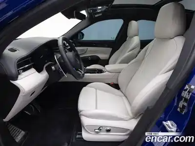 Maserati Grecale 2024 2.0 гидро в Москве № 1550892, миниатюра 11