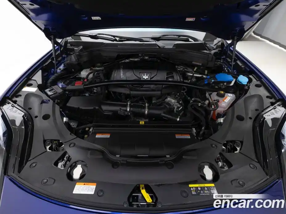 Maserati Grecale 2024 2.0 гидро в Москве № 1550892, фото 6