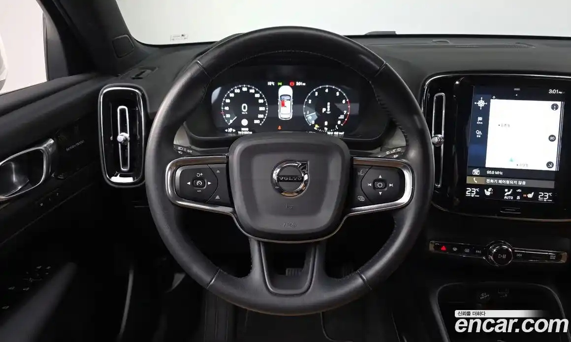 Volvo XC40 2020 2.0 гидро в Москве № 164406, фото 14