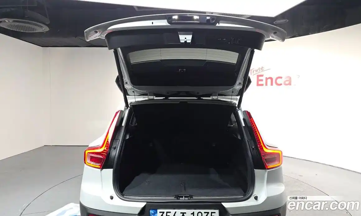 Volvo XC40 2020 2.0 гидро в Москве № 164406, фото 20