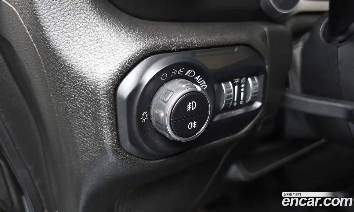 Jeep Wrangler 2019 2.0 гидро в Москве № 169872, фото 17