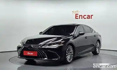 Lexus ES, 2023