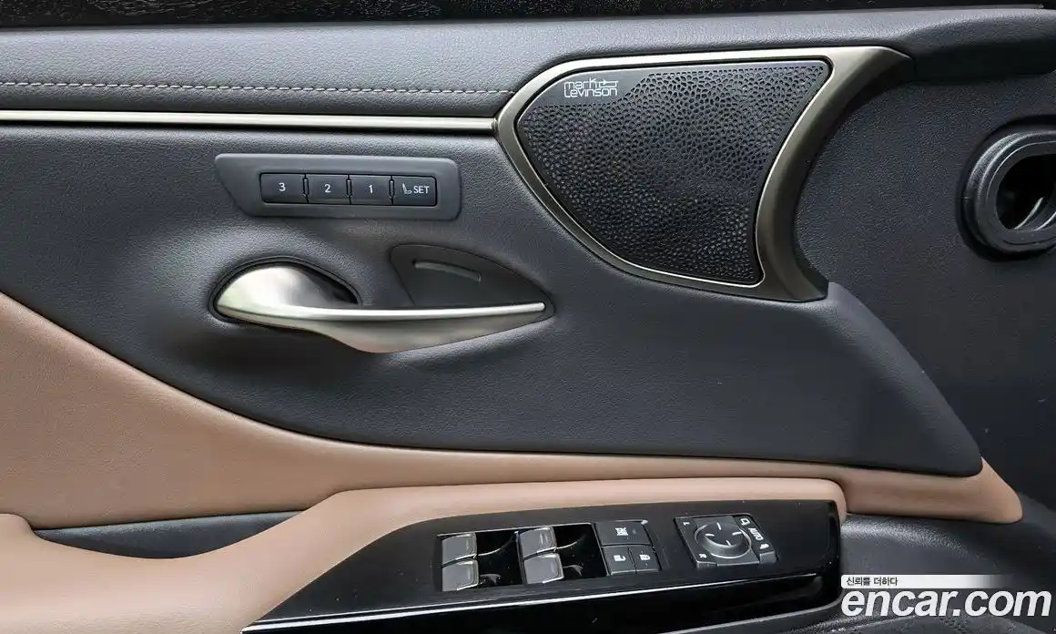 Lexus ES 2023 2.5 гидро в Москве № 198719, фото 19