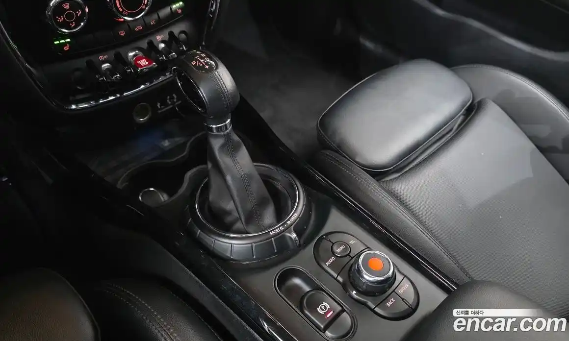 Mini Clubman 2016 2.0 гидро в Москве № 211369, фото 9