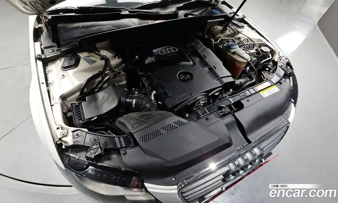 Audi A4 2010 2.0 гидро в Москве № 212537, фото 6