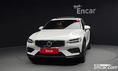 Volvo V60 2022 2.0 гидро в Москве № 212816, миниатюра 3