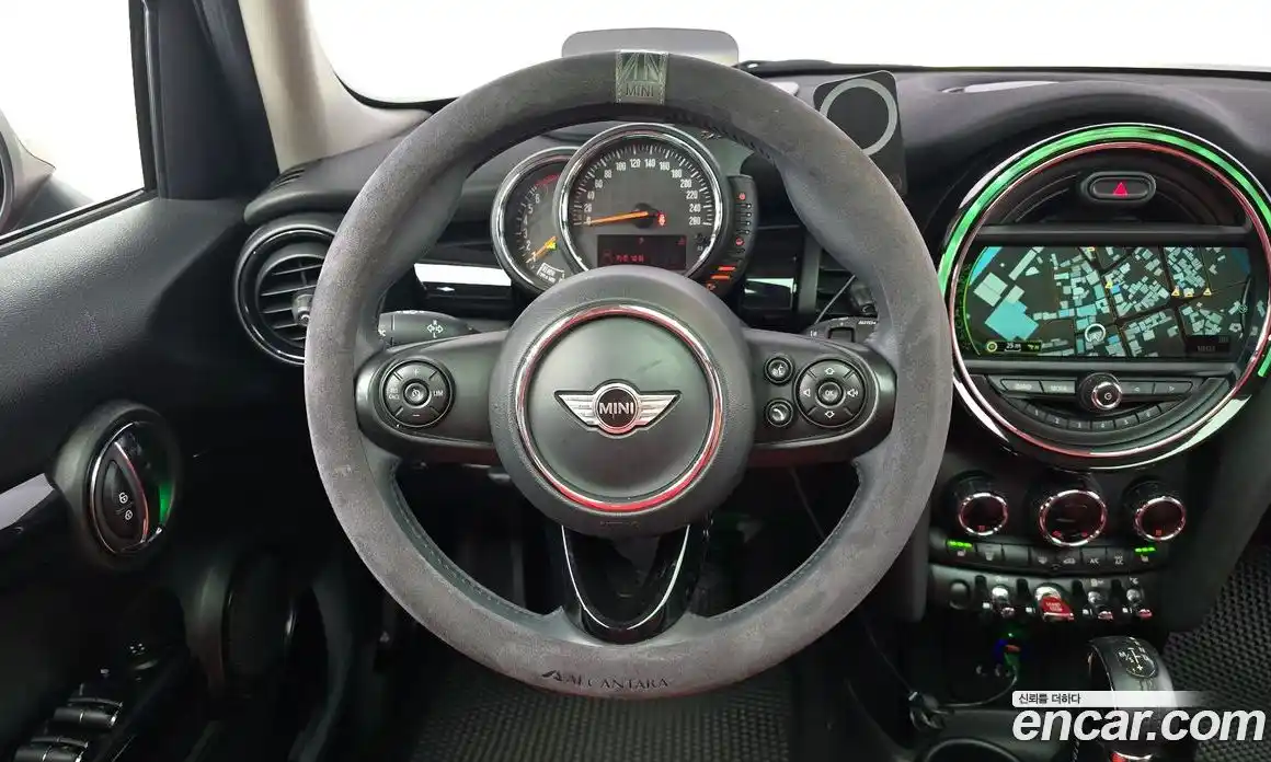 Mini Cooper 2017 1.5 гидро в Москве № 214276, фото 13