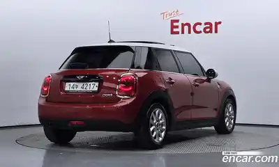 Mini Cooper 2017 1.5 гидро в Москве № 214276, миниатюра 2