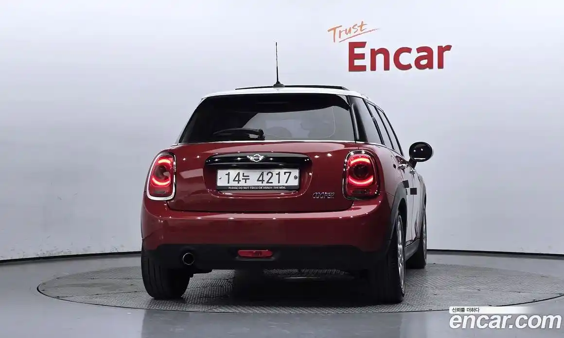 Mini Cooper 2017 1.5 гидро в Москве № 214276, фото 4