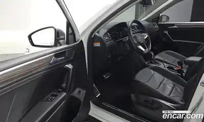 Volkswagen Tiguan 2022 2.0 гидро в Москве № 214965, миниатюра 11