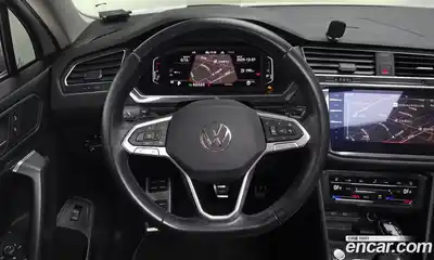 Volkswagen Tiguan 2022 2.0 гидро в Москве № 214965, миниатюра 12