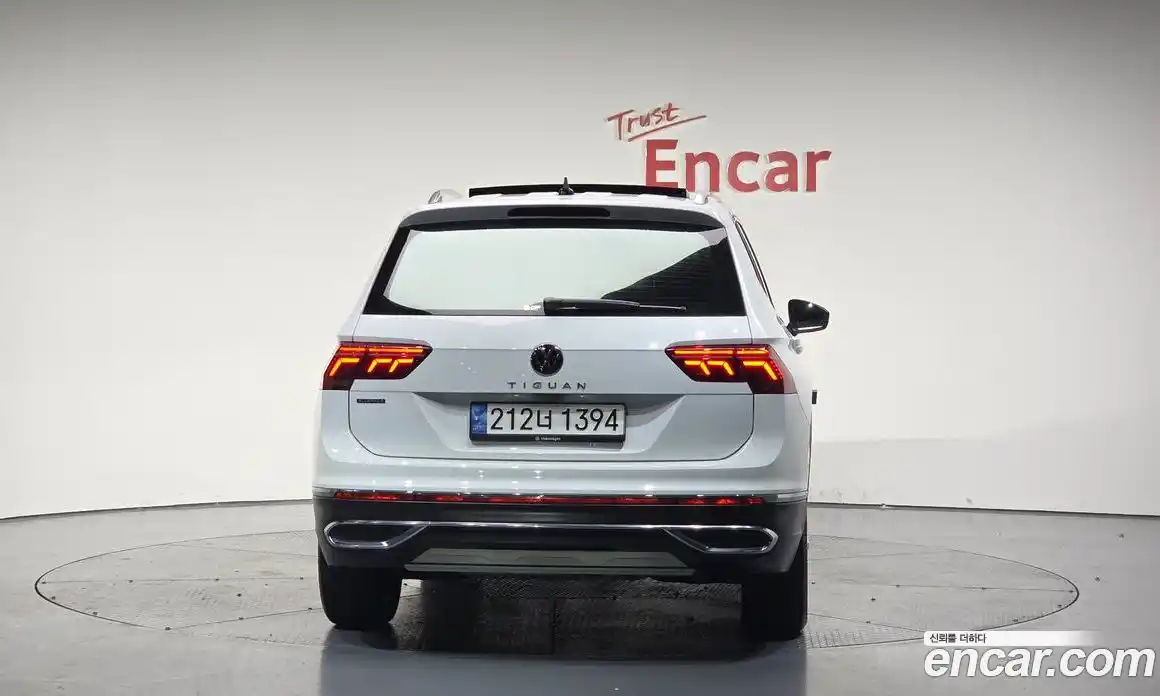 Volkswagen Tiguan 2022 2.0 гидро в Москве № 214965, фото 3