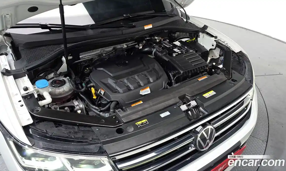 Volkswagen Tiguan 2022 2.0 гидро в Москве № 214965, фото 5