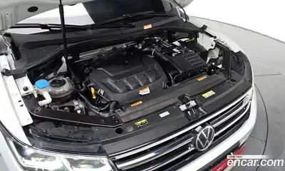 Volkswagen Tiguan 2022 2.0 гидро в Москве № 214965, миниатюра 5