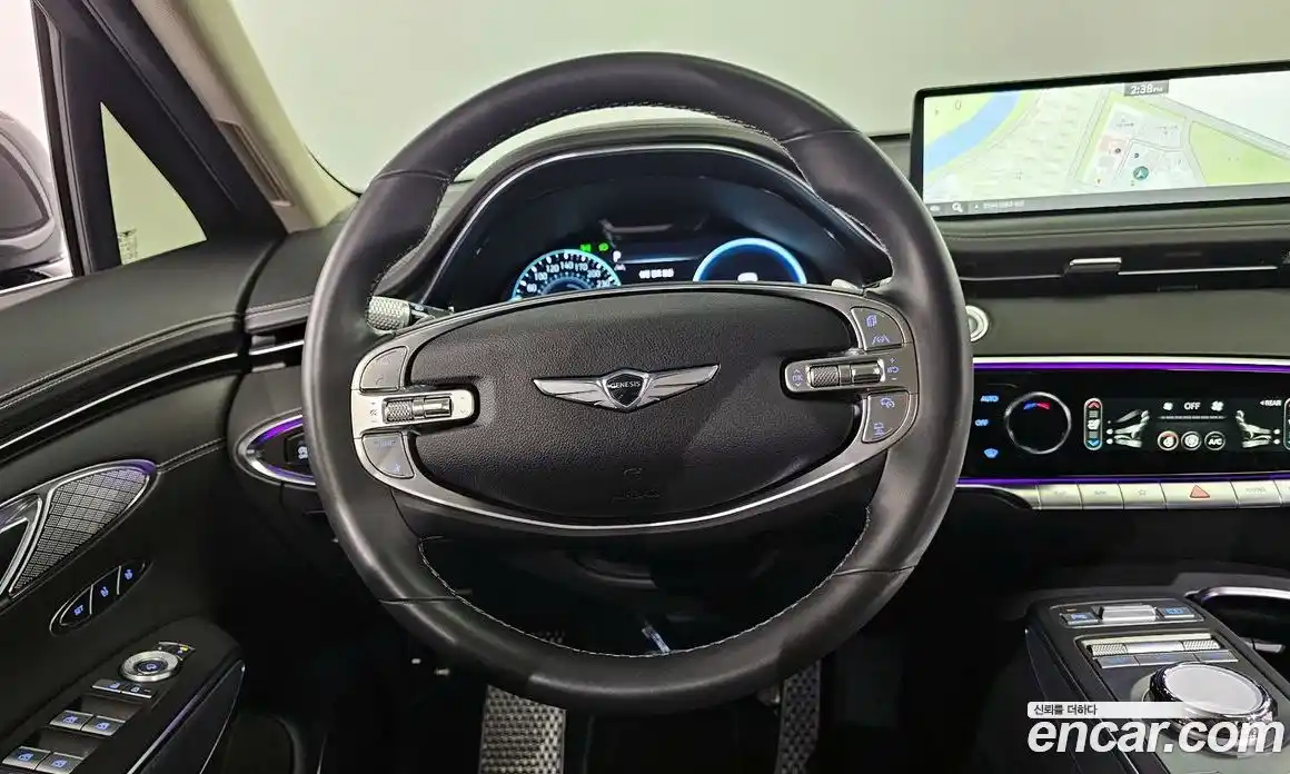 Genesis GV70 2023 2.5 гидро в Москве № 21586, фото 13