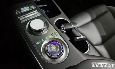 Genesis GV70 2023 2.5 гидро в Москве № 21586, миниатюра 9